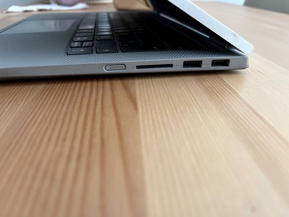 Lenovo IdeaPad Flex 5 - сензорен 2в1 лаптоп, i3/8GB/512GB