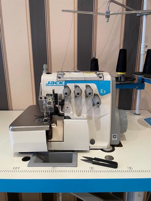 Просышленный оверлок Jack JK-E3-5-M2-35