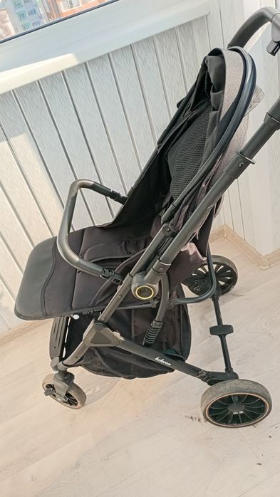 Коляска прогулочная