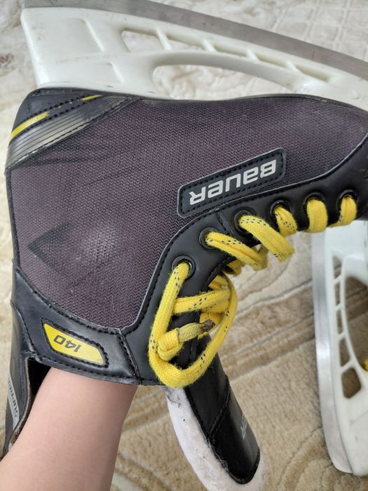 Продам коньки б/у Bauer