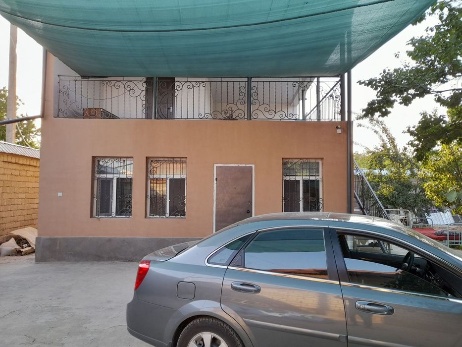 Dacha sotiladi Bostonliq Bochkaga 15-20 km yetmasdan