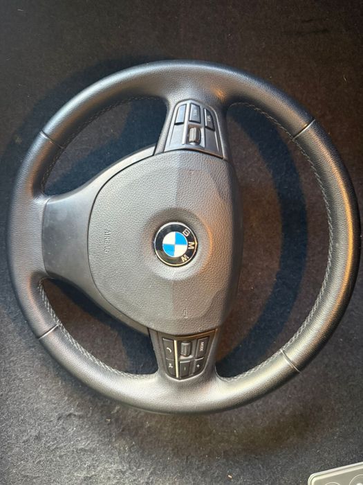 Продам оригинальный руль BMW 528i F10
