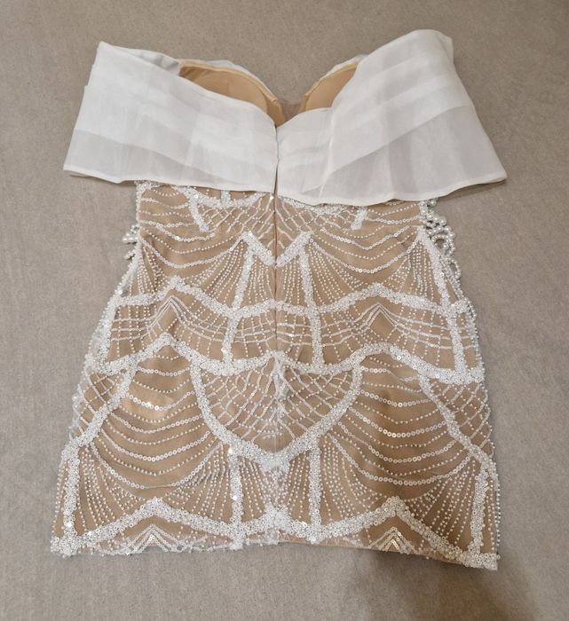 Дамска рокля с перли