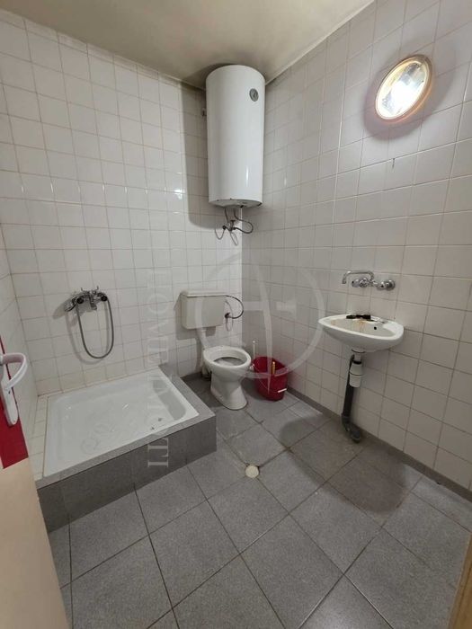 Продава се Тристаен апартамент в Пловдив, Център - 120 кв.м за 1834 €/кв.м - Снимка #9