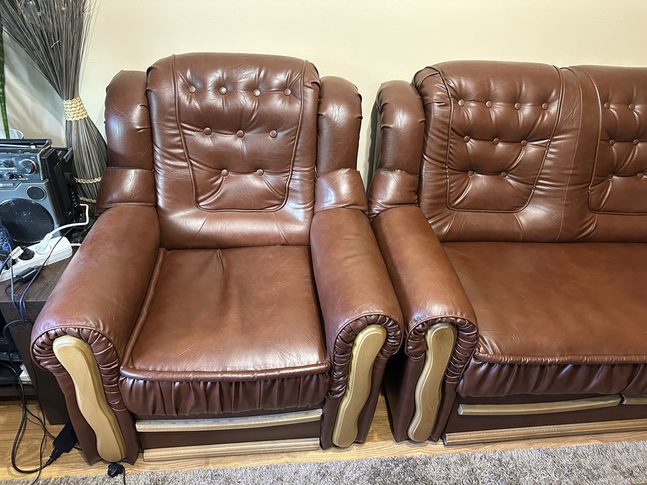 Coltar living extensibil pe dreapta, 5 locuri, maro, 270 x 230 + Fotoliu