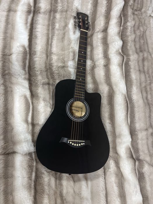 акустическая гитара, новая