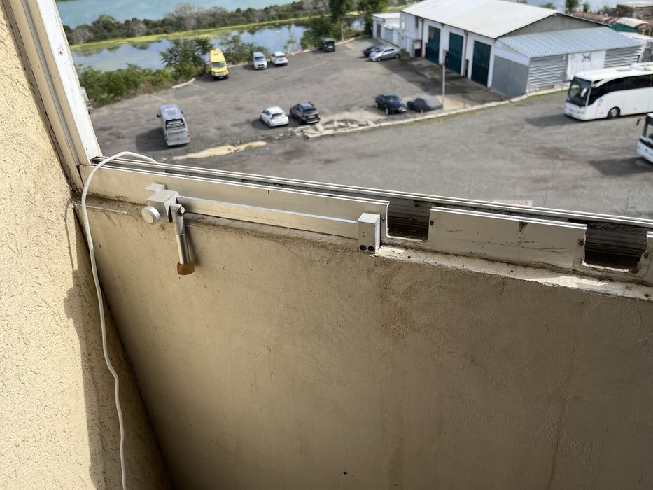 Продавам Безпрофилно остъкление за тераса