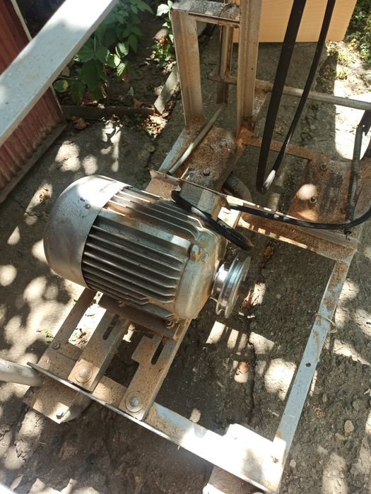 Циркуляр за рязане на дърва