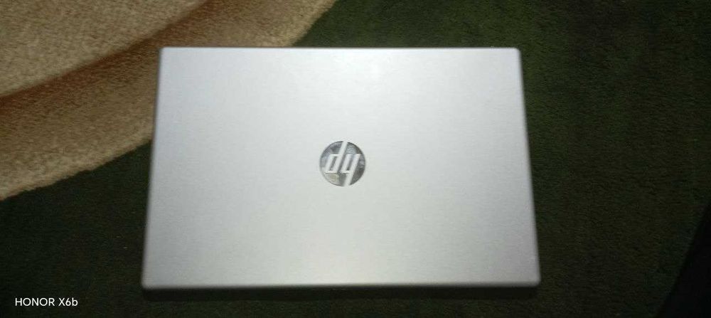 HP noutbuk sotiladi / AMD Athlon / 8 GB RAM /256 gb  SSD