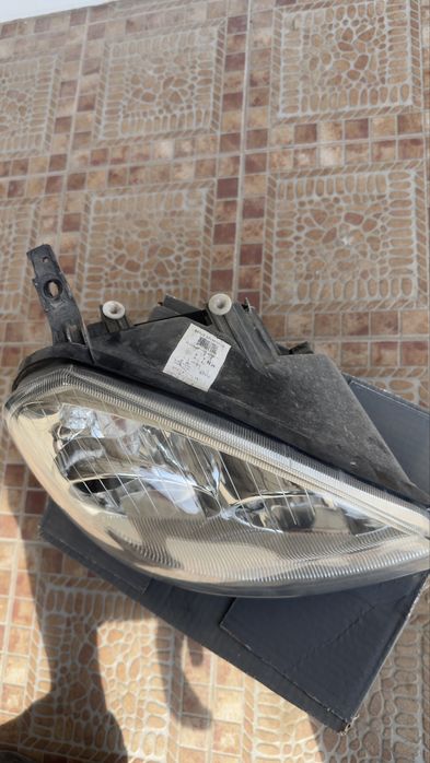 Приора фара LECAR