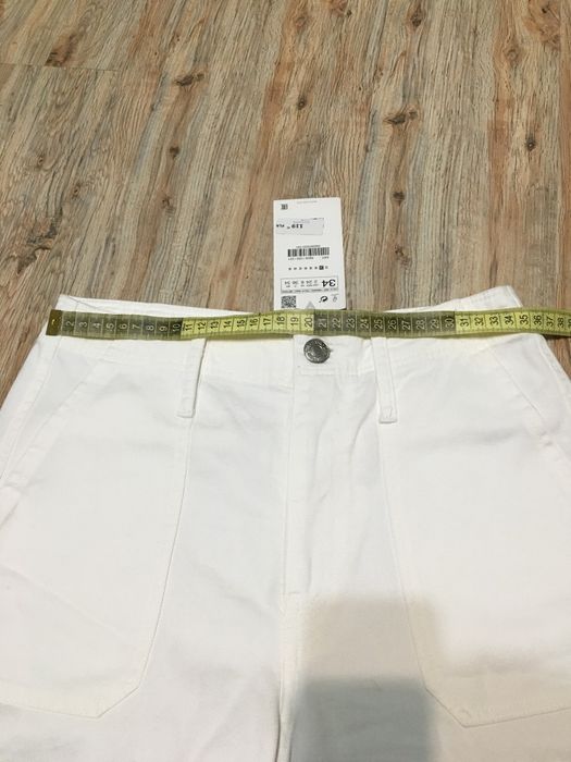 Blugi albi cargo Zara
