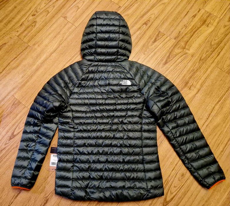 Geaca puf The North Face, 800 cuin down, masura S, noua, sigilata