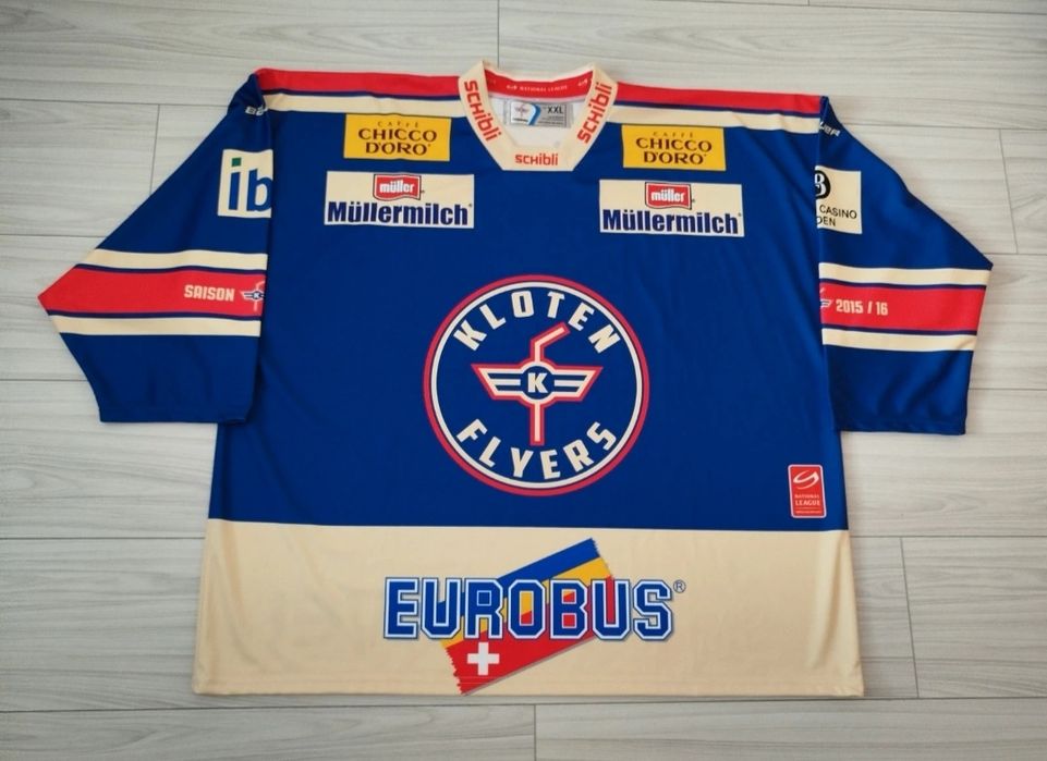 Vând tricou de hochei EHC Kloten