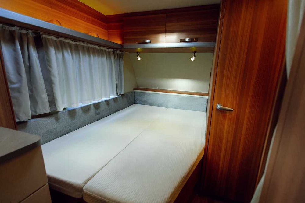 Rulotă Weinsberg 450 FU | An 2017 | AC Truma | Copertină FIAMMA | 4–5 pers | 1350 kg