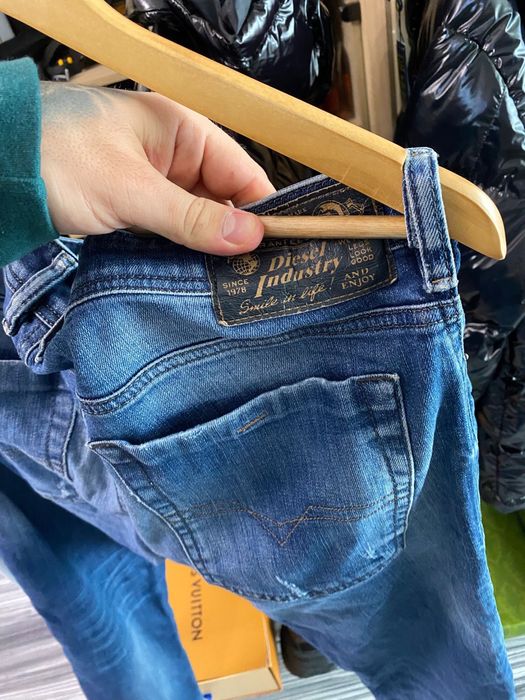 Blugi diesel originali 100% marime- 34