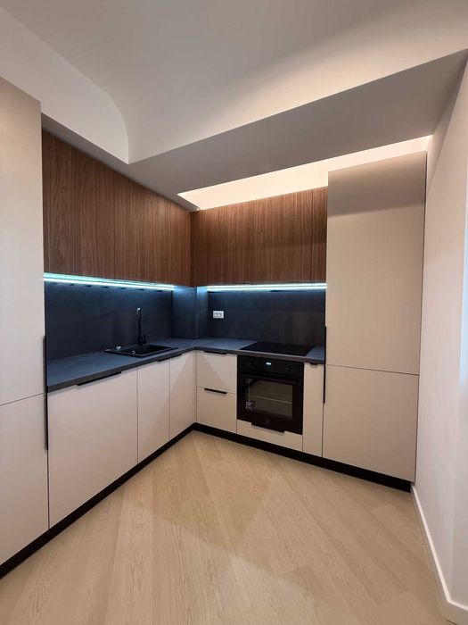 Inchiriez Studio Dublu Cortina North