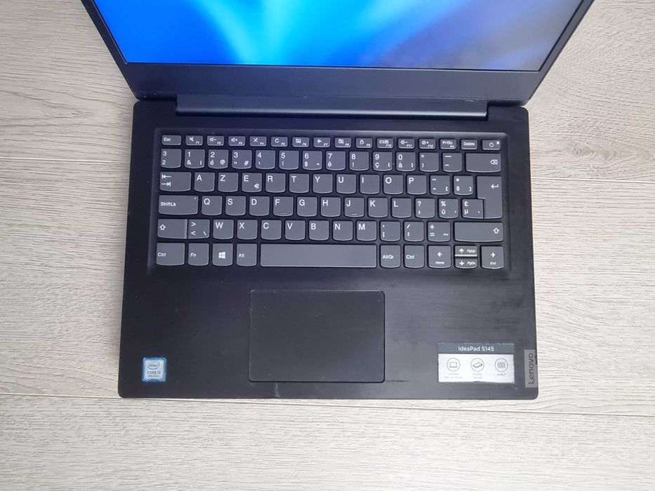 Laptop Slim Lenovo 13" Full HD, i3-8145u, 12 GB DDR4, SSD 128 + 16 GB