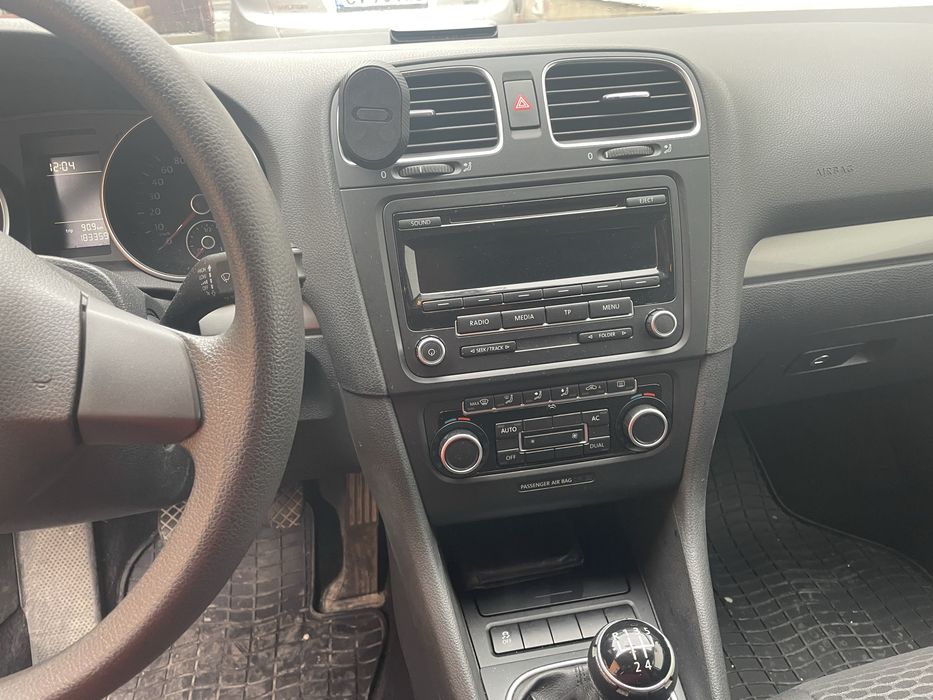 VOLKSWAGEN Golf 2011 — imagine 12