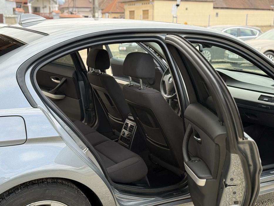BMW Seria 3 E90 2.0d 143 CP 2010 Euro 5 SE POATE IN RATE