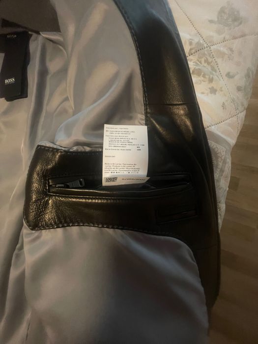 Кожено яке HigoBoss  номер 56 НОВО