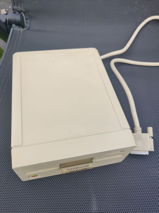 Floppy 5.25" extern Apple Unidisk A9M0104 pentru seris Apple II