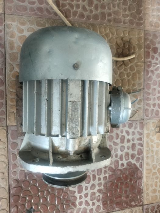 Моторы трехфазные