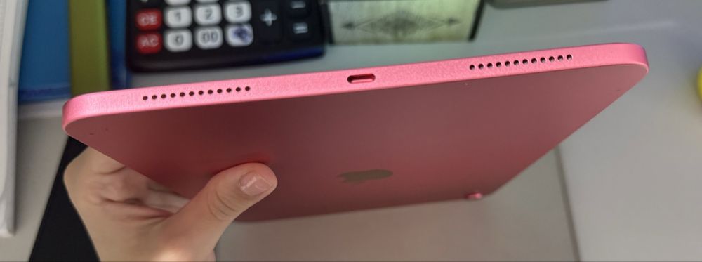 Продаю планшет Apple iPad A16 в идеальном сосотянии.