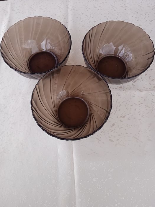 Стъклена купа за хранене