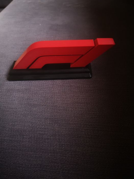 3д принирана фигурка (лого на формула 1)