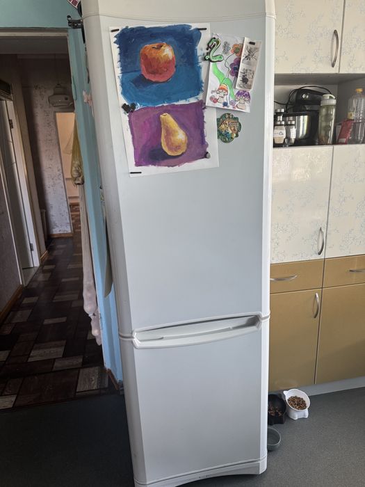 Холодильник indesit