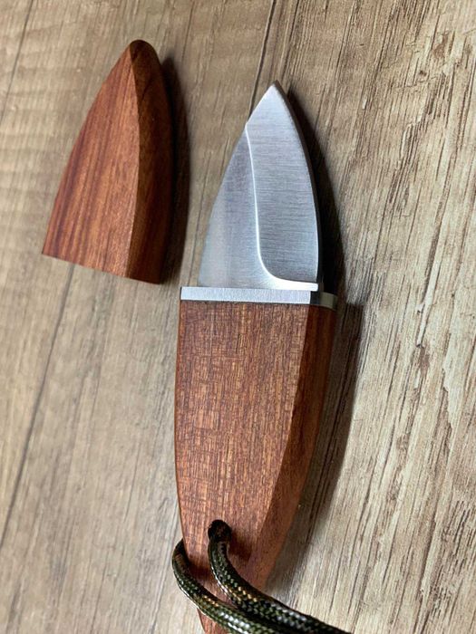 Мини нож-ключодържател с Японски дизайн и дървена кания / Нож за врат