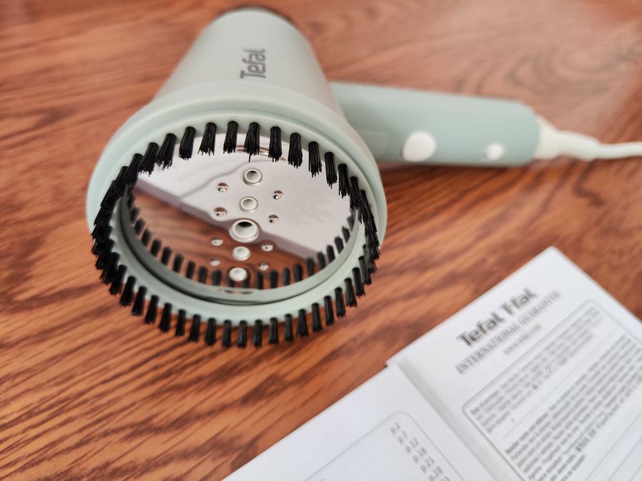 Уред за вертикално гладене Tefal