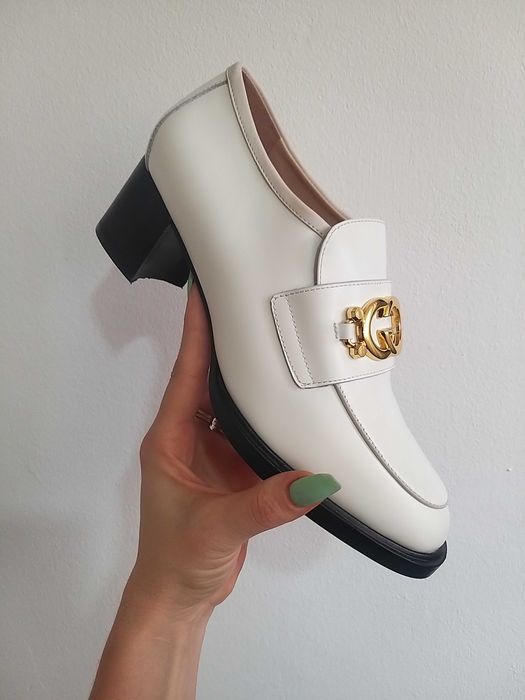 Pantofi Gucci marimea 40