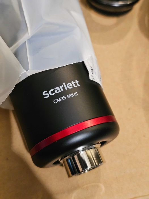 Microfon focusrite scarlett cm25 MK III