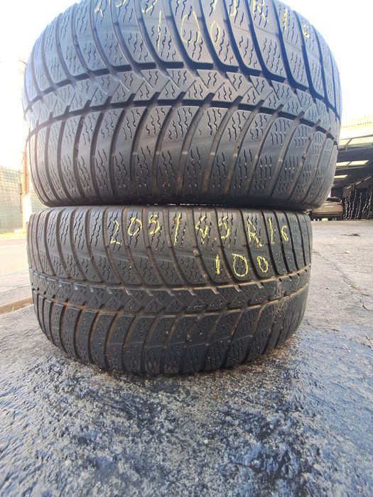 2 anvelope iarna 205/45R16  Kumho Montaj Gratuit