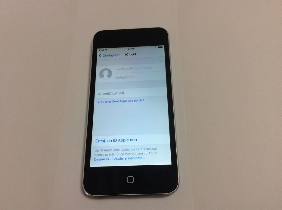 Telefon Samsung galaxy S3 GT -I9305 by Samsung ,16 Gb orice rețea.