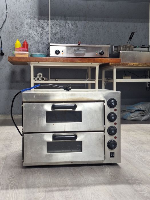 Пицца пеш. Пицца печь