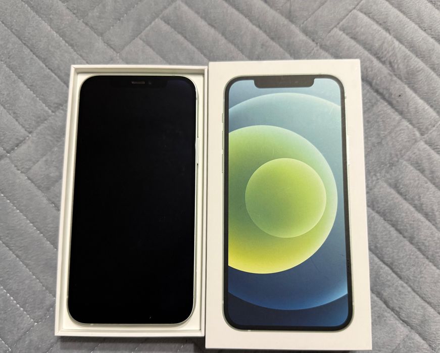 Продам iPhone 12 в отличном состоянии