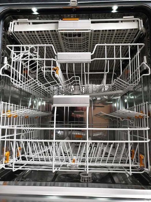 Съдомиялна Miele Кафява - LED - Auto Open - Частично Вграждане 60см