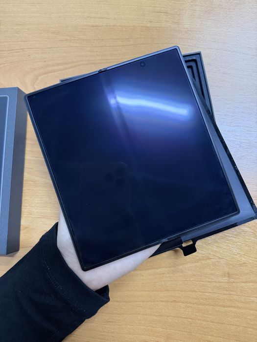 Samsung Z Fold 8 Ultra 512