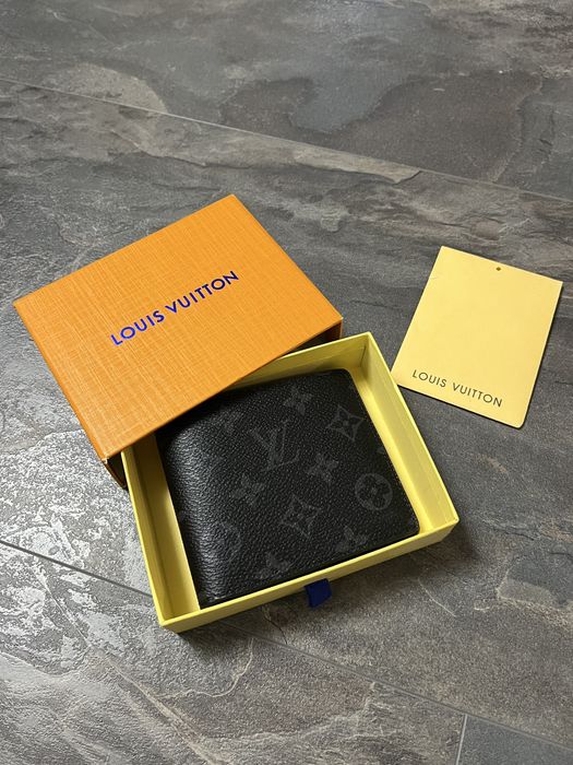 Louis Vuitton портфейл