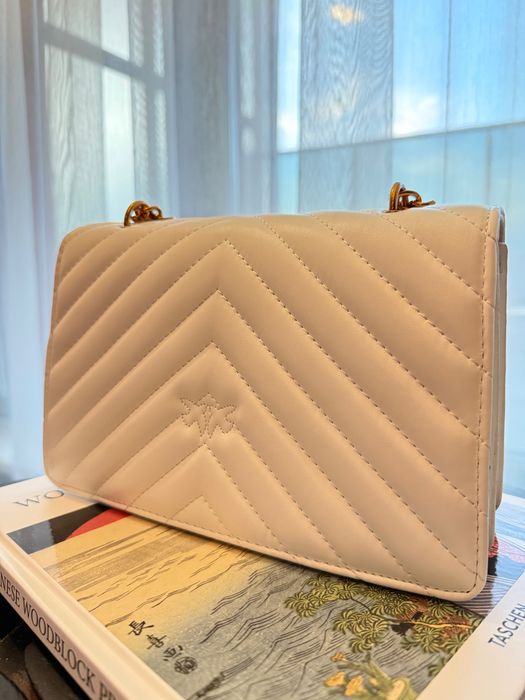 Бяла чанта PINKO