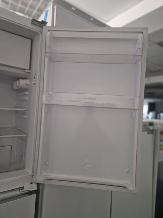 Хладилник за вграждане Inventum 85см А++