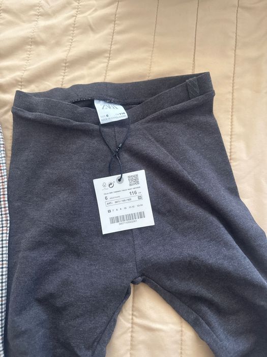 Клинчета Zara за момиче , нови , размер 116 и 122