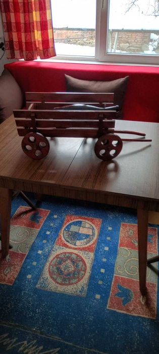 Продавам декоративна каручка