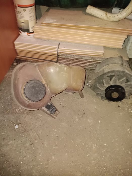 Продавам останали части