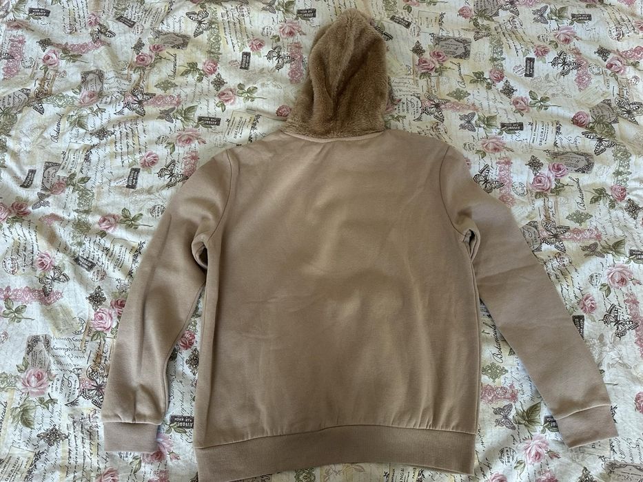 Топъл и мек суичър