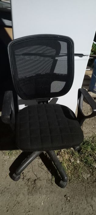 Продам кресло офисное