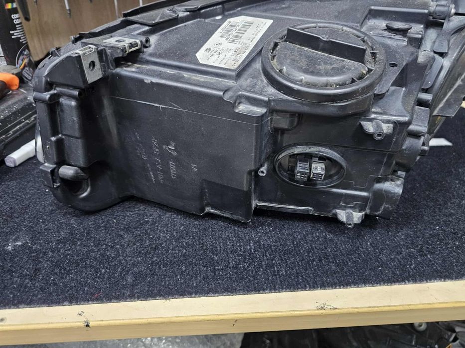 Десен фар BMW 5 F10 завиващ desen far бмв 5 ф10