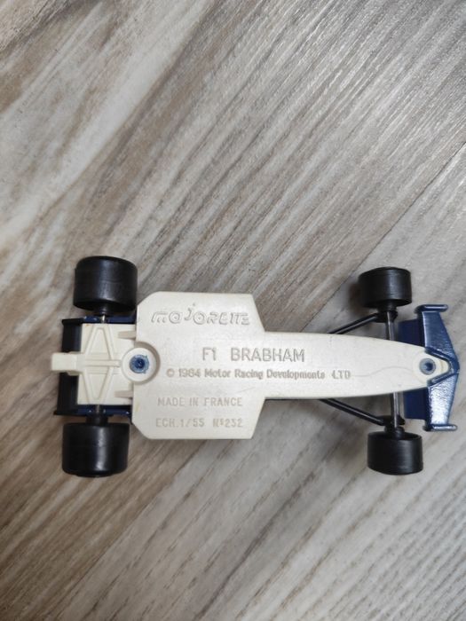 Vând macheta/masinuta  F1 Brabham 1984 Majorette